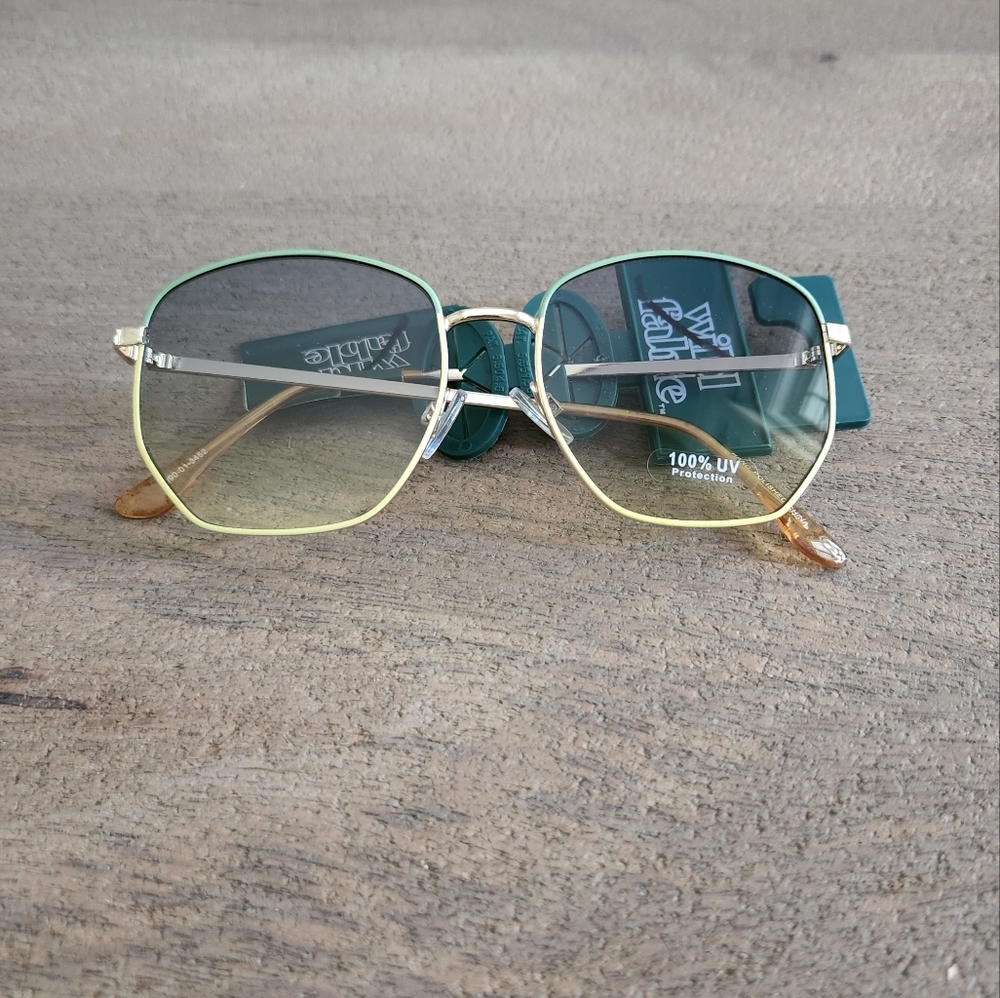 Sun Glasses - Picture 4 of 4